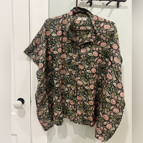 NATURAL LIFE Green and Pink Floral Button Down Poncho blouse OS - Picture 1 of 7